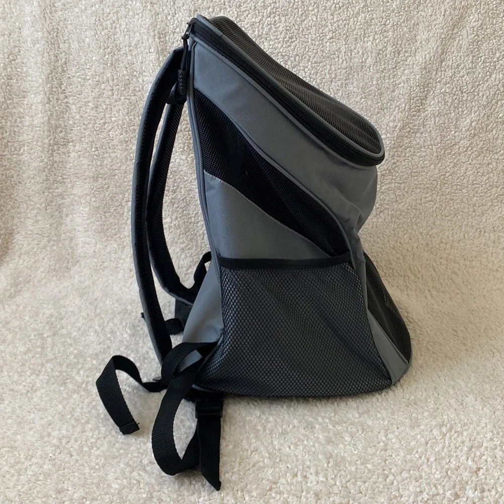 *NWOT* PETTOM Lightweight Breathable Pet Travel Backpack